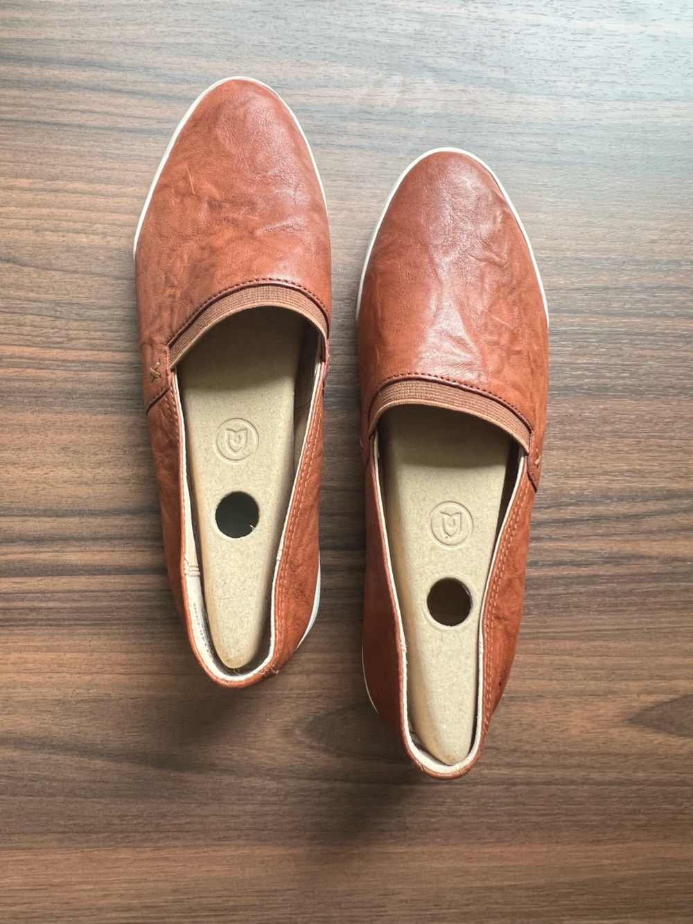 Frye Melanie Slip On Loafer in Cognac